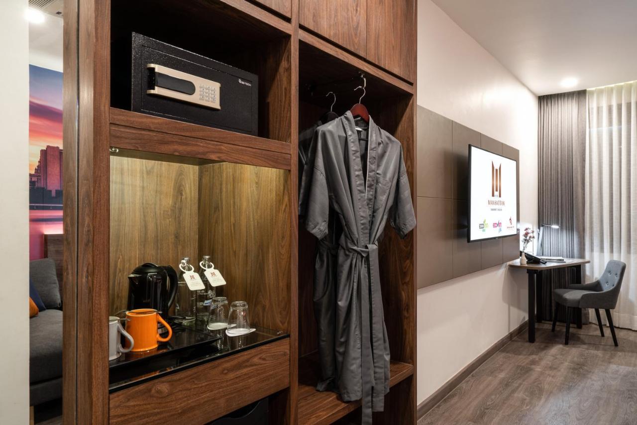 Manhattan Hotel Бангкок Экстерьер фото