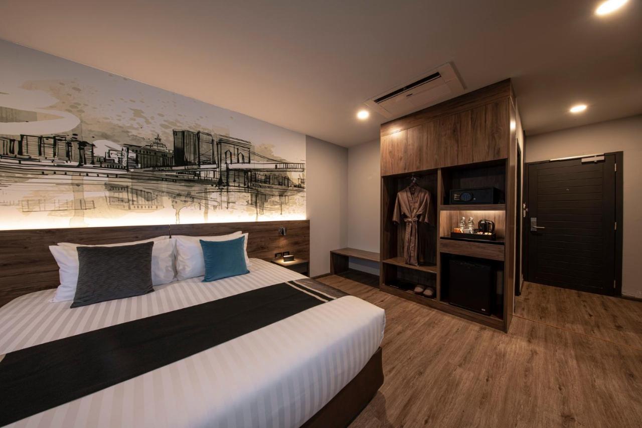 Manhattan Hotel Бангкок Экстерьер фото