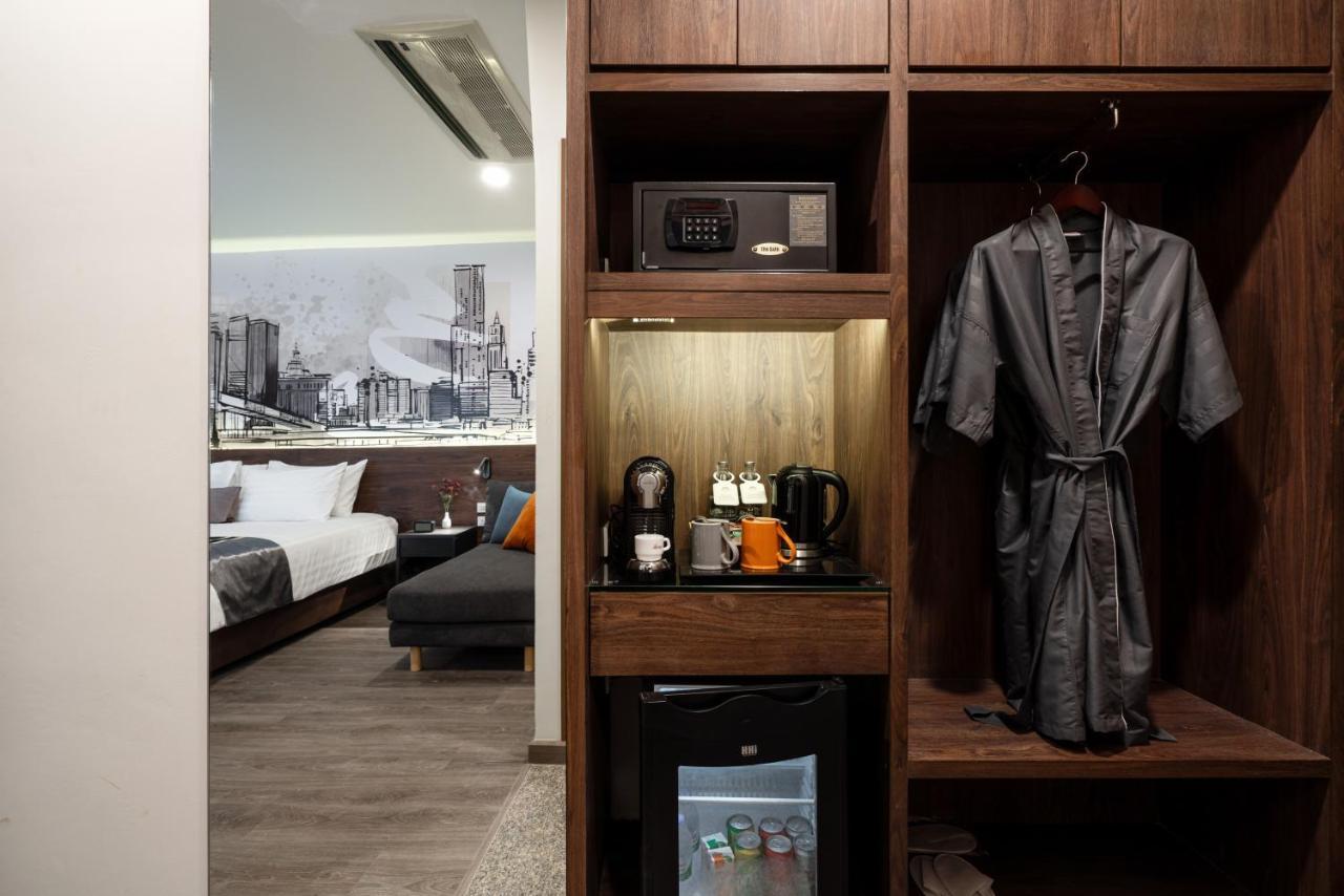 Manhattan Hotel Бангкок Экстерьер фото